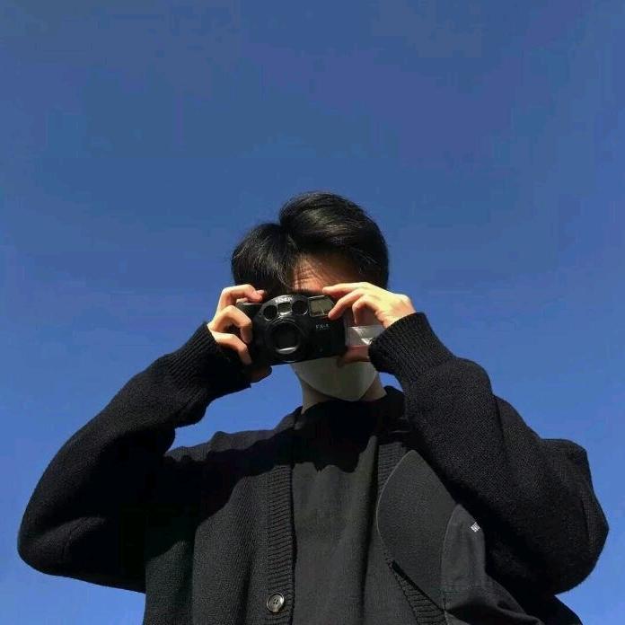 Hallo.陈先生¹⁴⁰¹¹