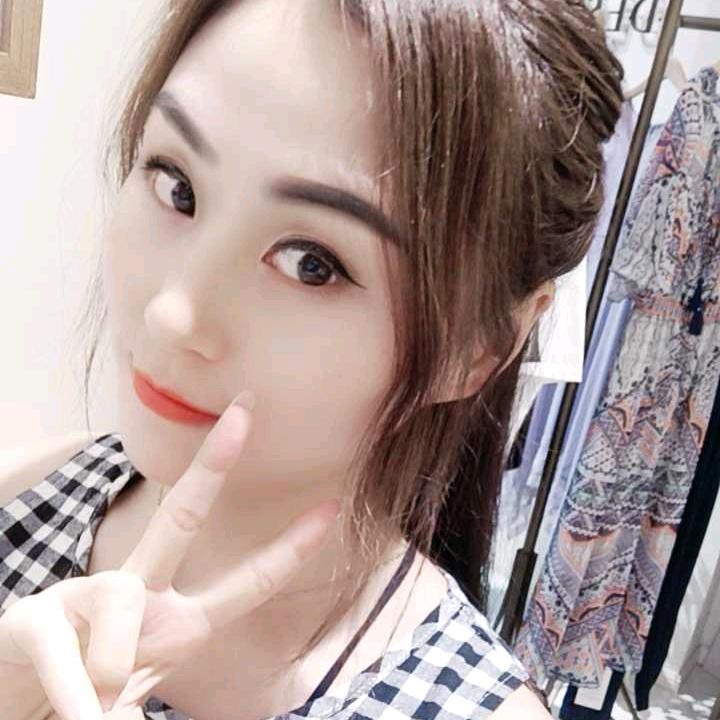 与施同名`