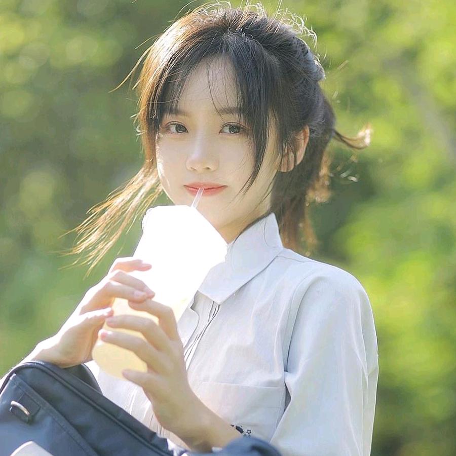 琳琳吖(早6:50首播)