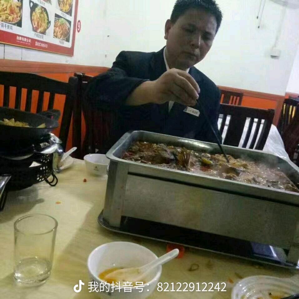 李俊龙