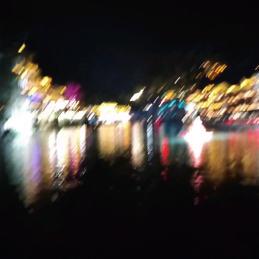电