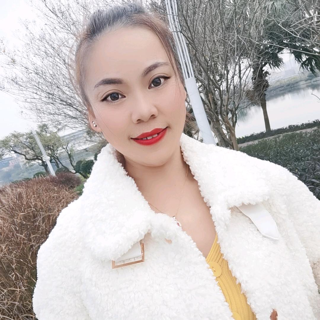 月儿：