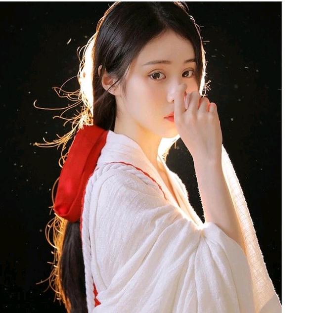 钦翎阁汉服妝造