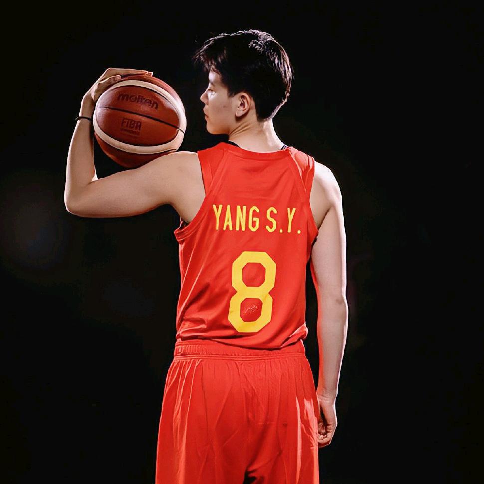 🌈🌈人间扳手的小迷妹🌈