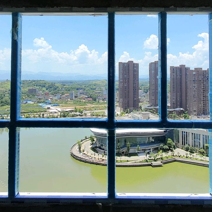 锦鸿门窗工程安装公司    小盘