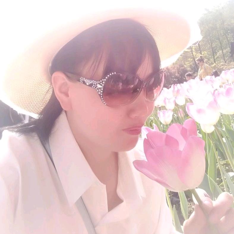 韩安冉家阿姨洪姐