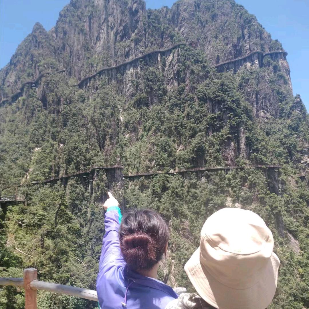 白露塘街头男人帮