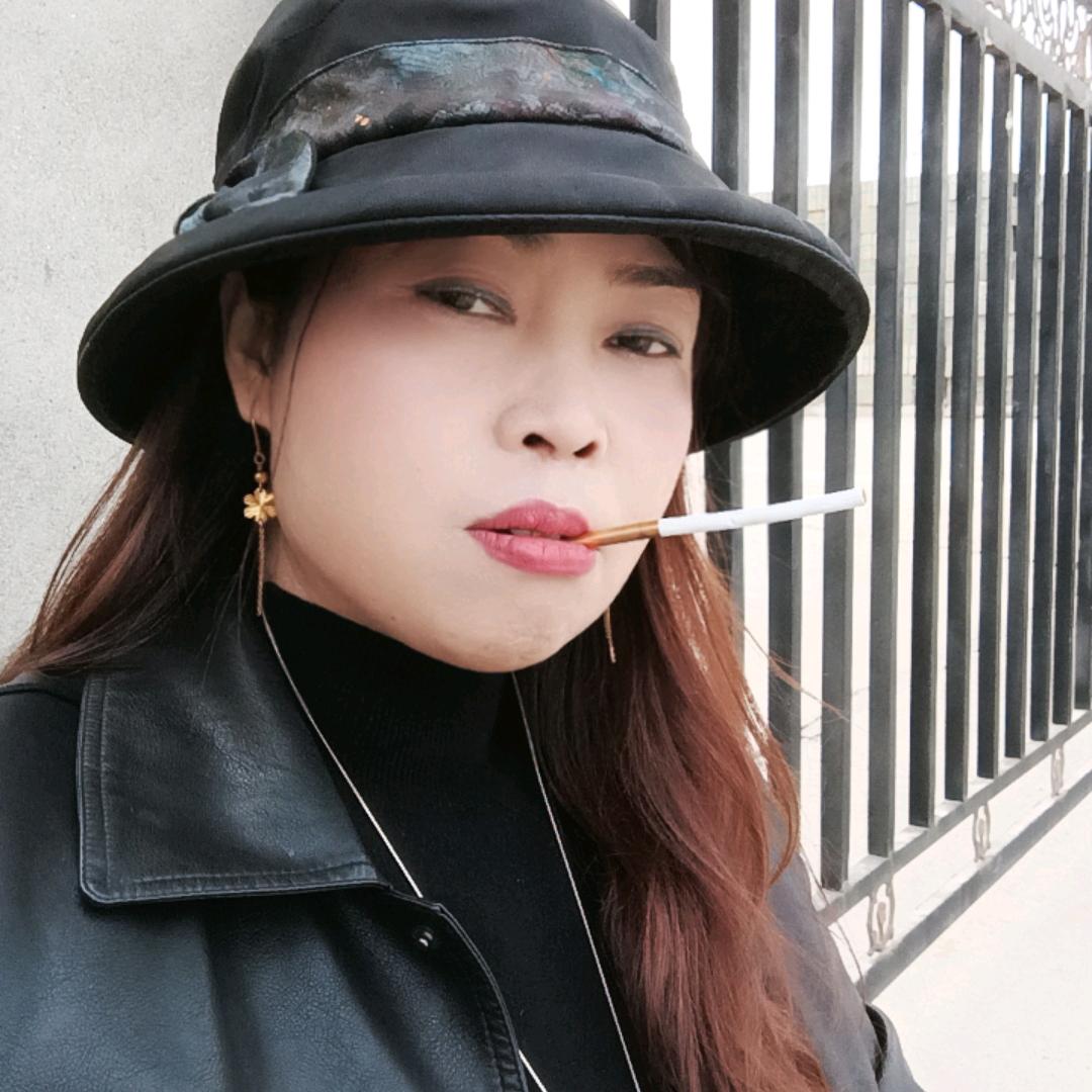 来_给姐笑一个😄