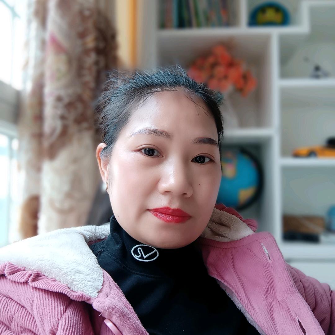 聆听。