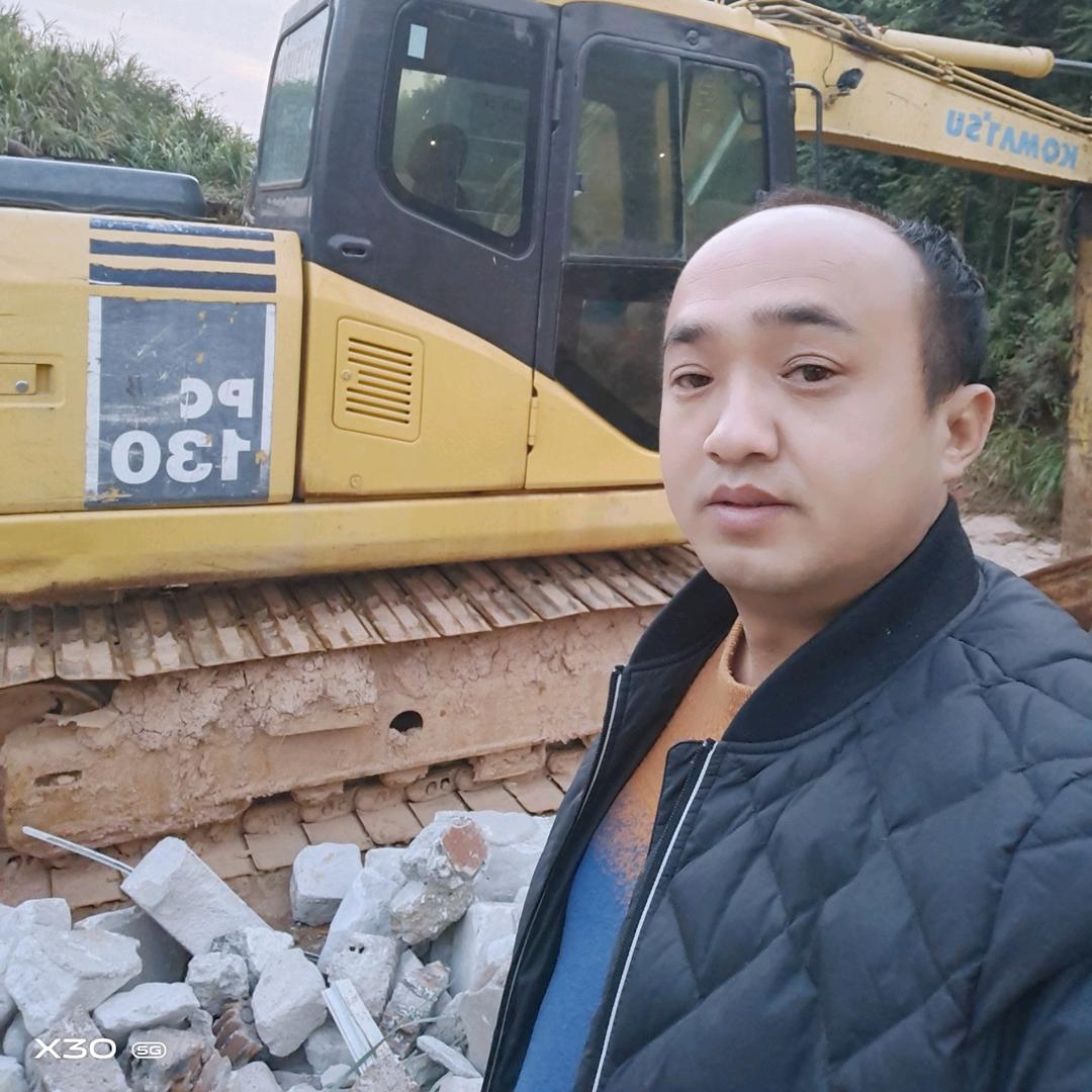 兄弟二手挖机谢志平
