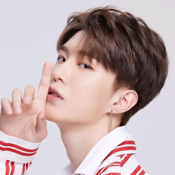 ♛  偏爱，无味  :)