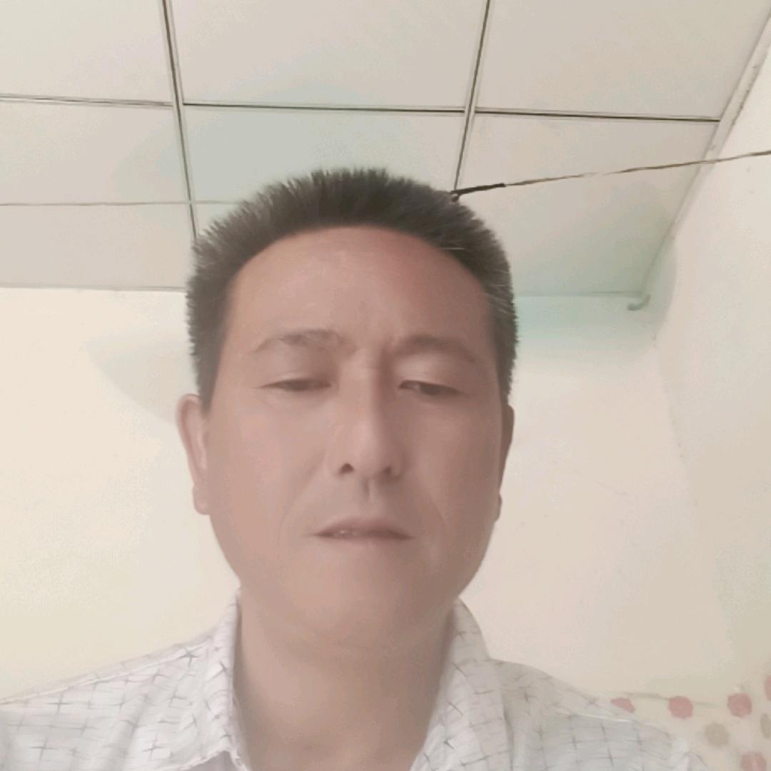 冬天的雪专业打过墙眼