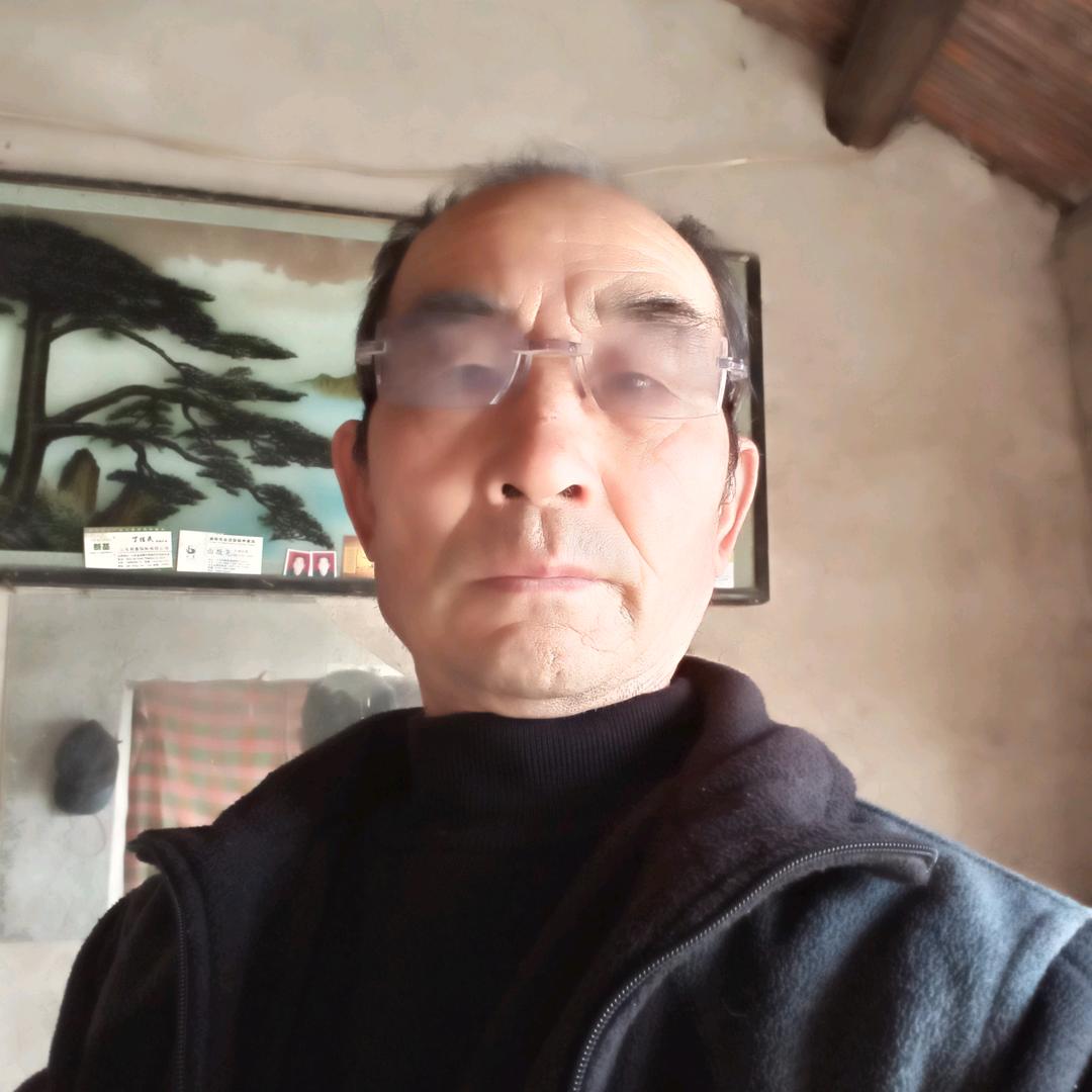宝山脚下