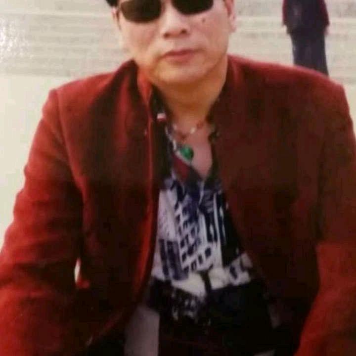 用户997676780997