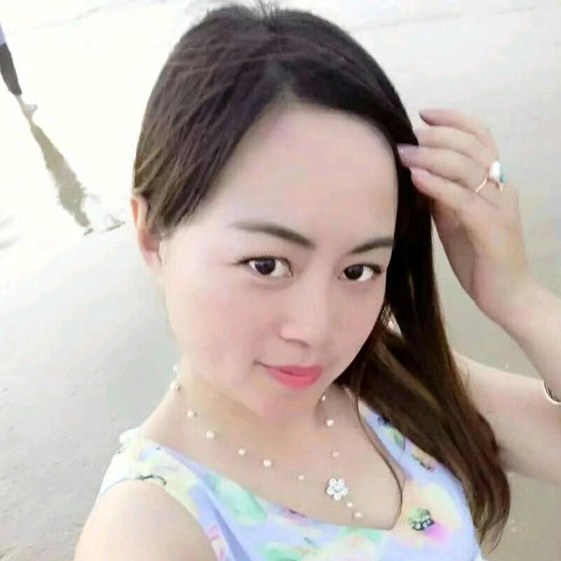 捡花的女人