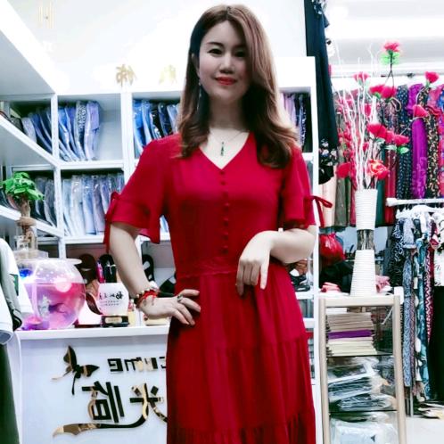 华伟服饰