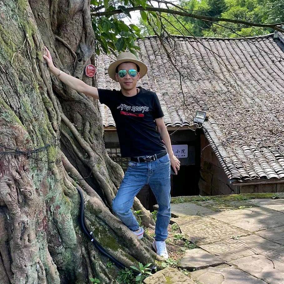 我姓李，我信你