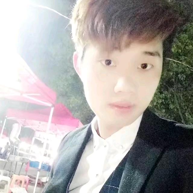 懒人讲车-小谭