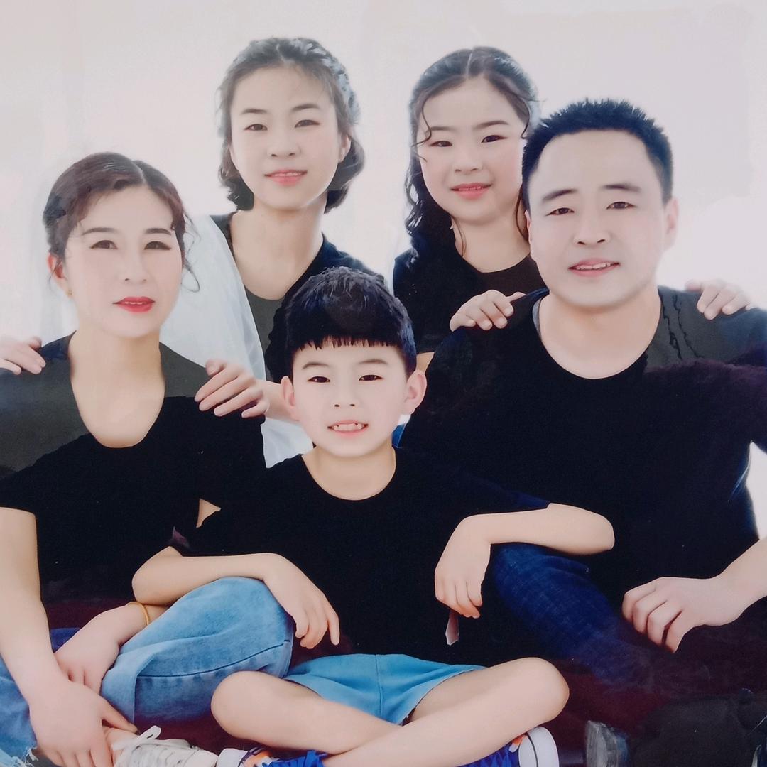 幸福的五口之家