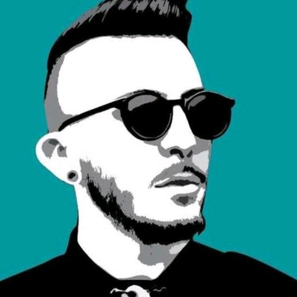 风中的我依然侞呲落寞