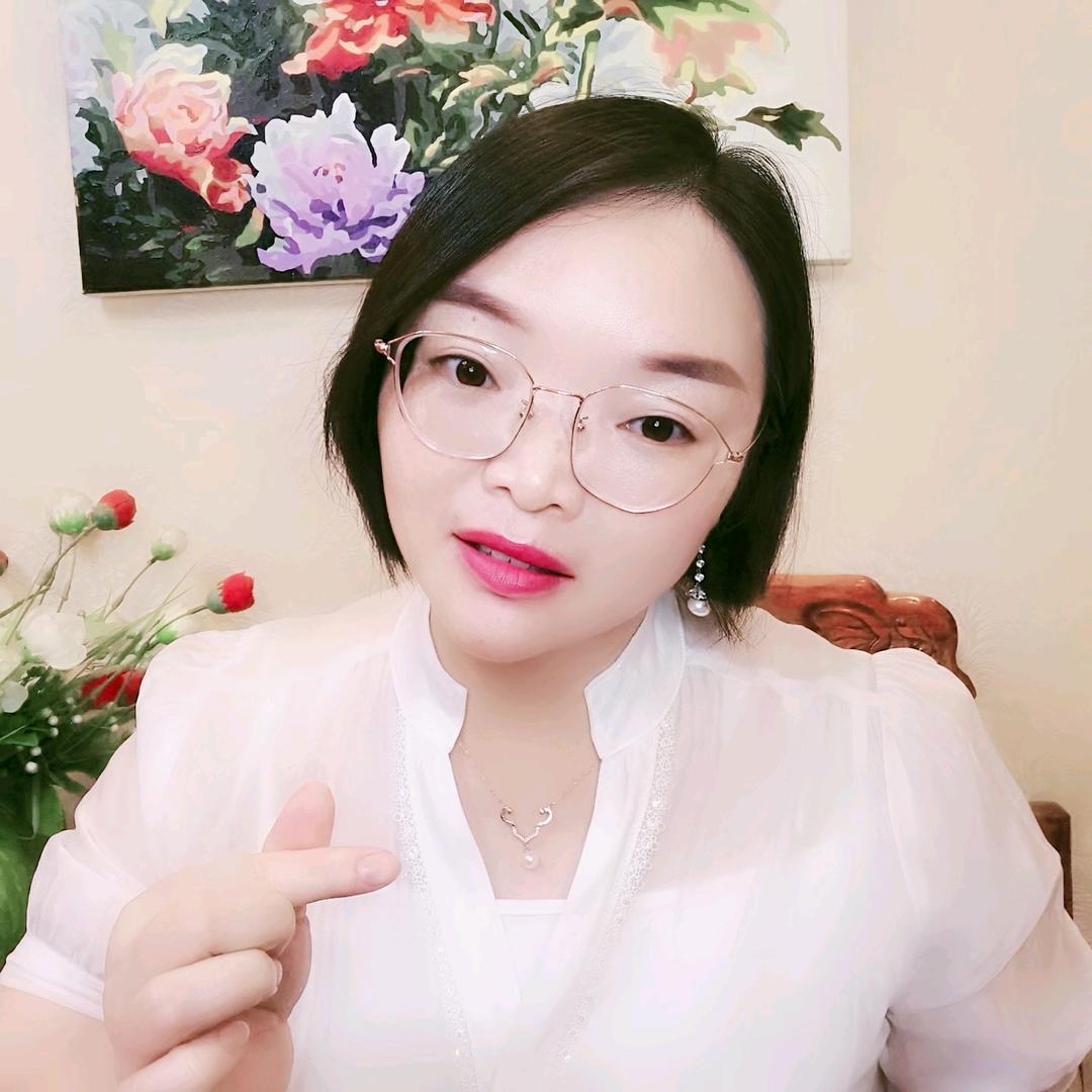 养猪小薇（周一到周五晚7点直播）
