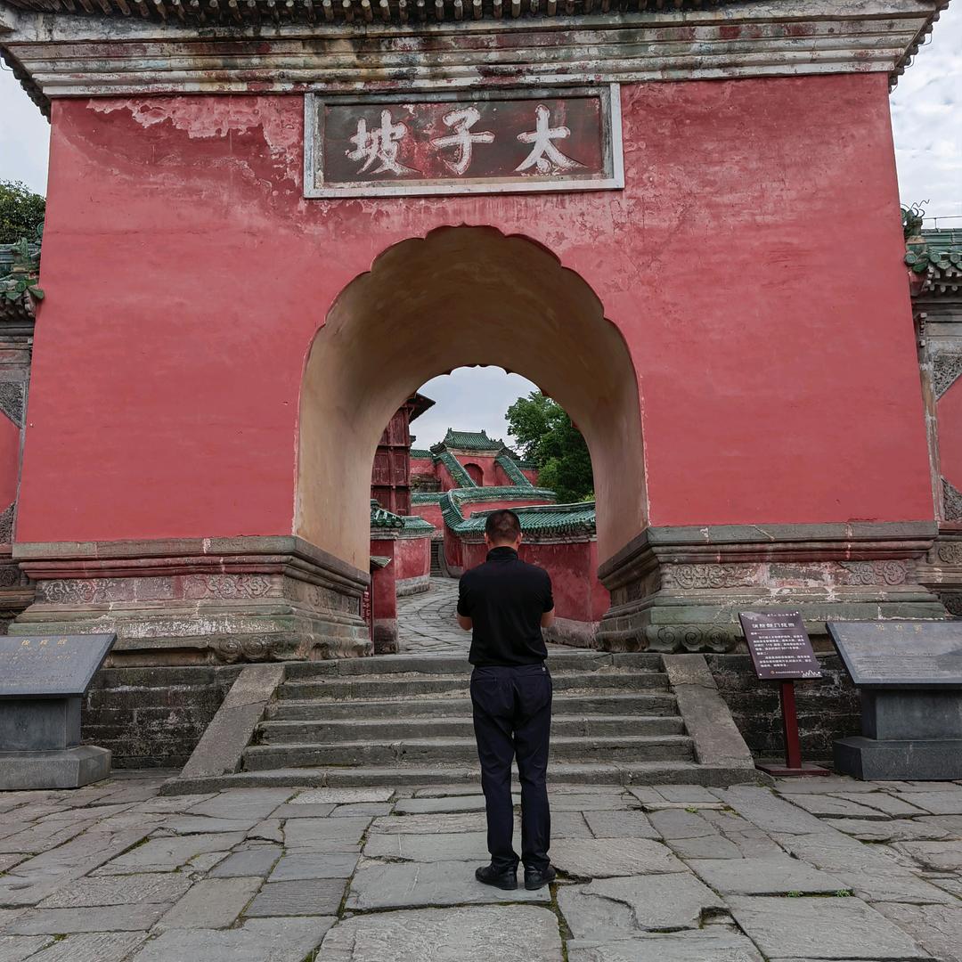 随红尘，往事如烟