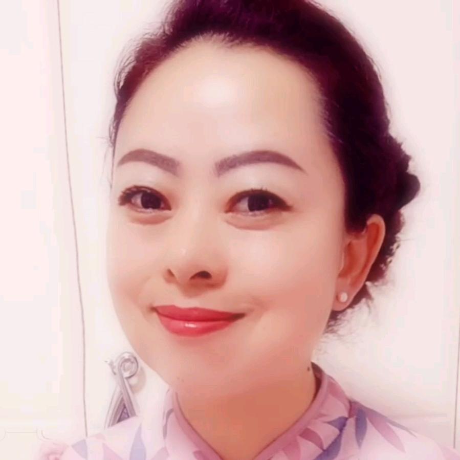 连枝伴芳月
