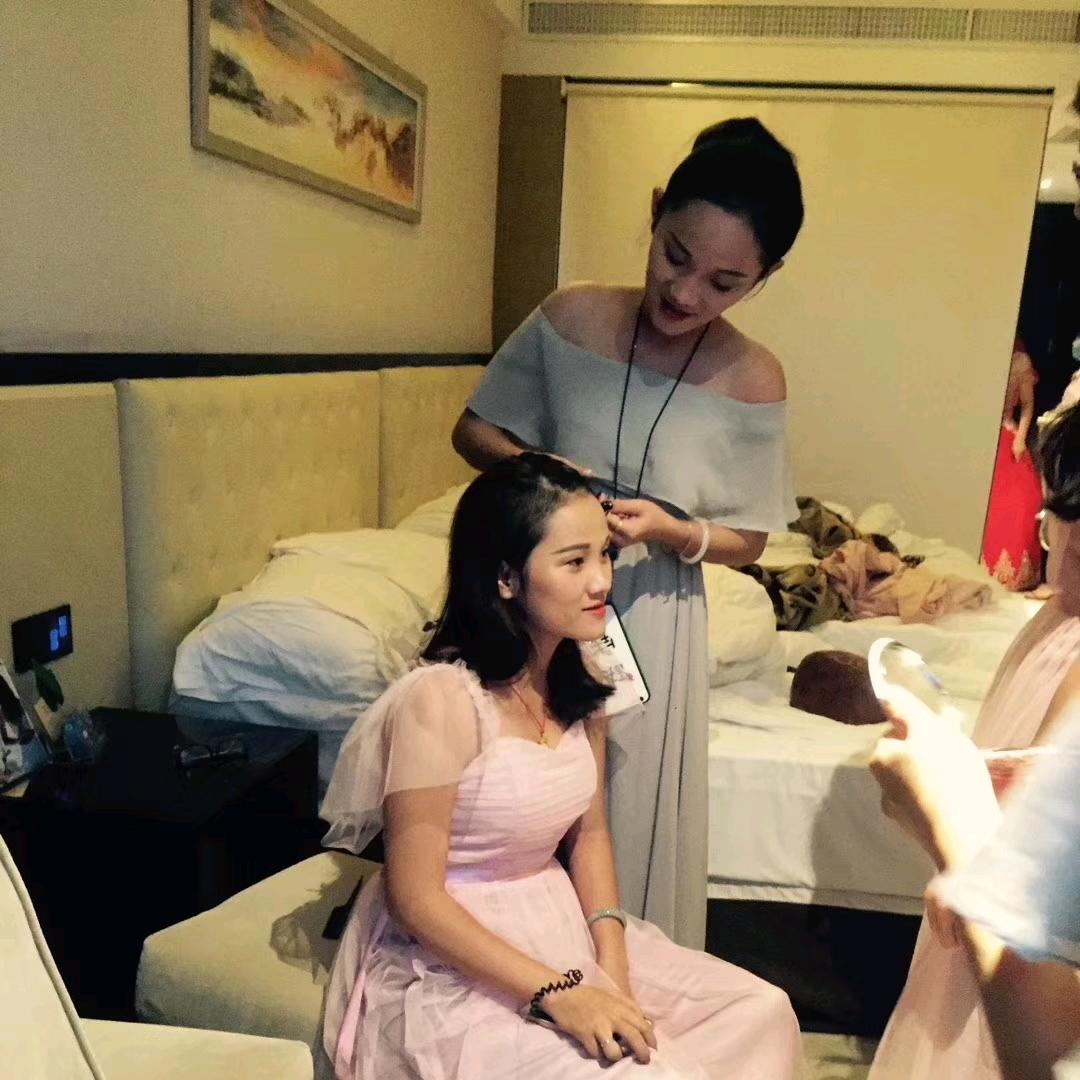 双胞胎姐妹美容