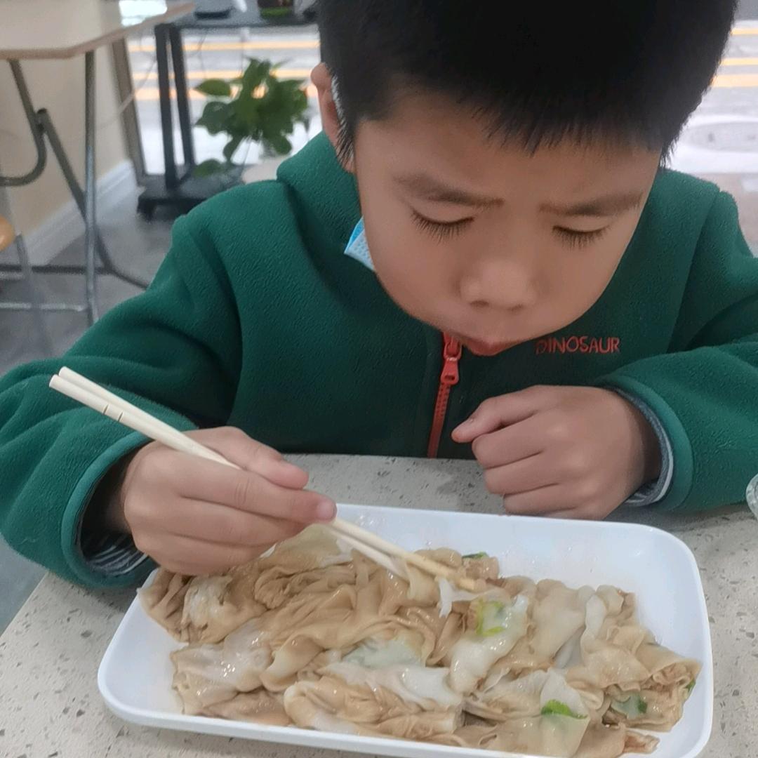 🌈皓月🎏🎣头像