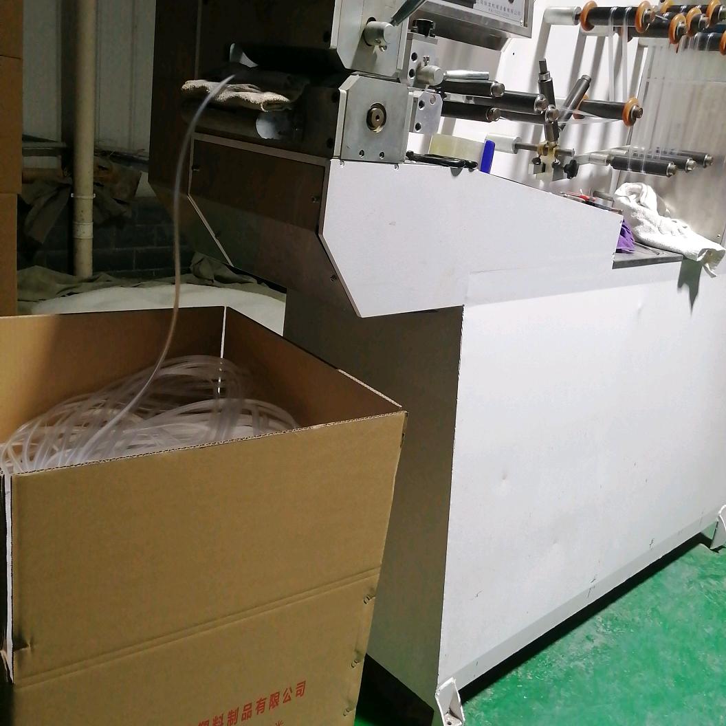 龙泰塑料制品有限公司，专业生产塑料拉链