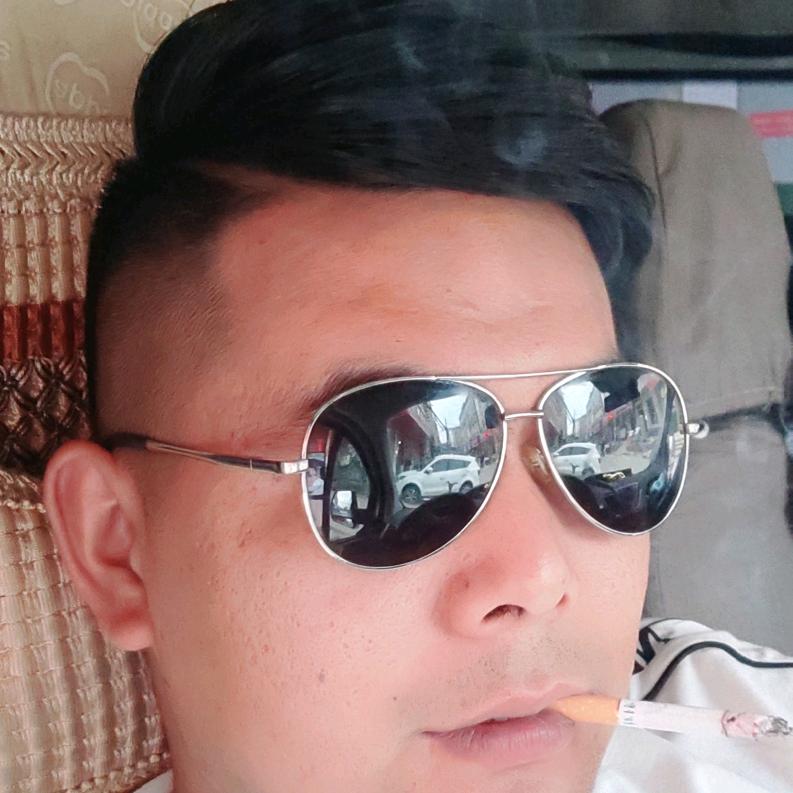 低调‘.’低调