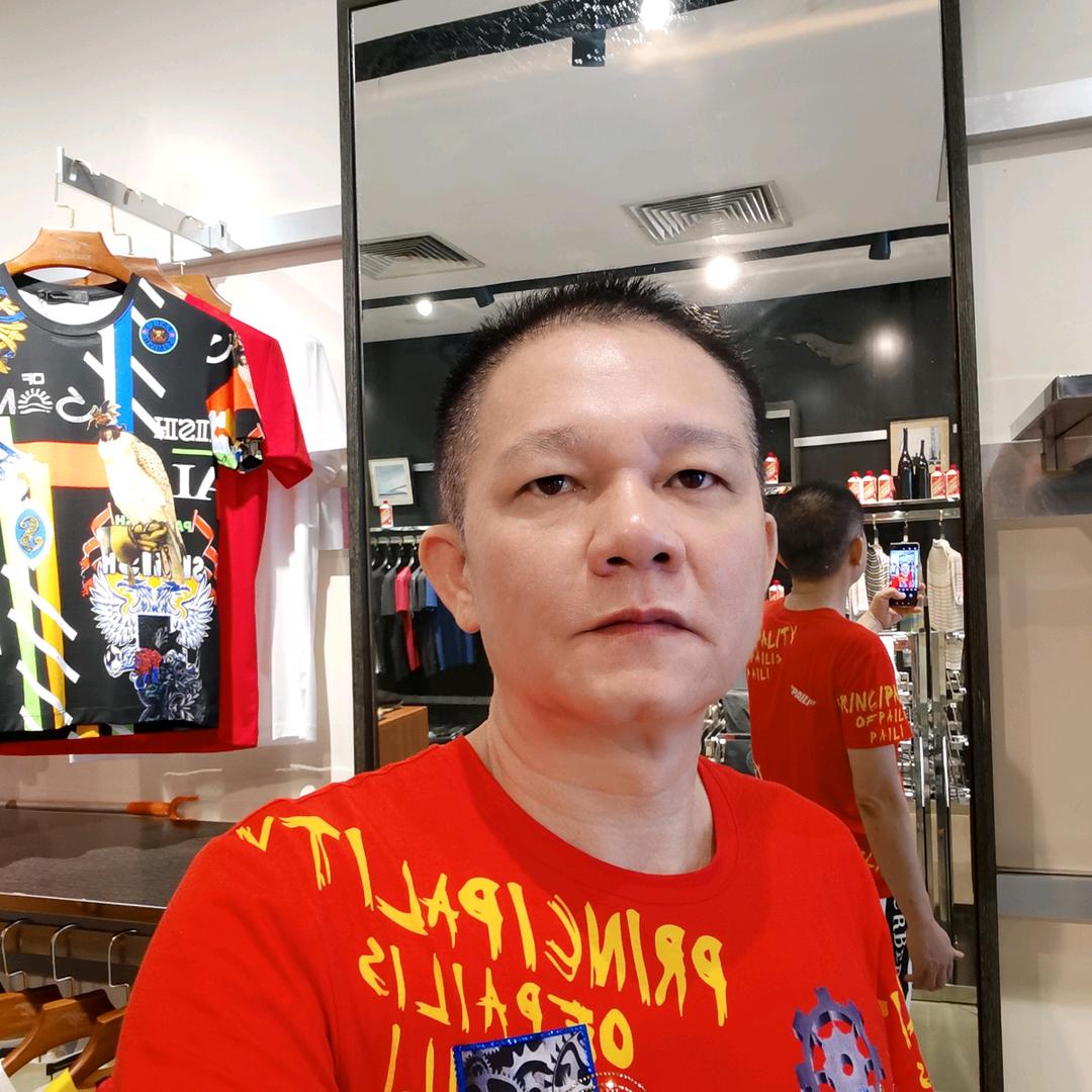 海口美兰符亚吉服装店