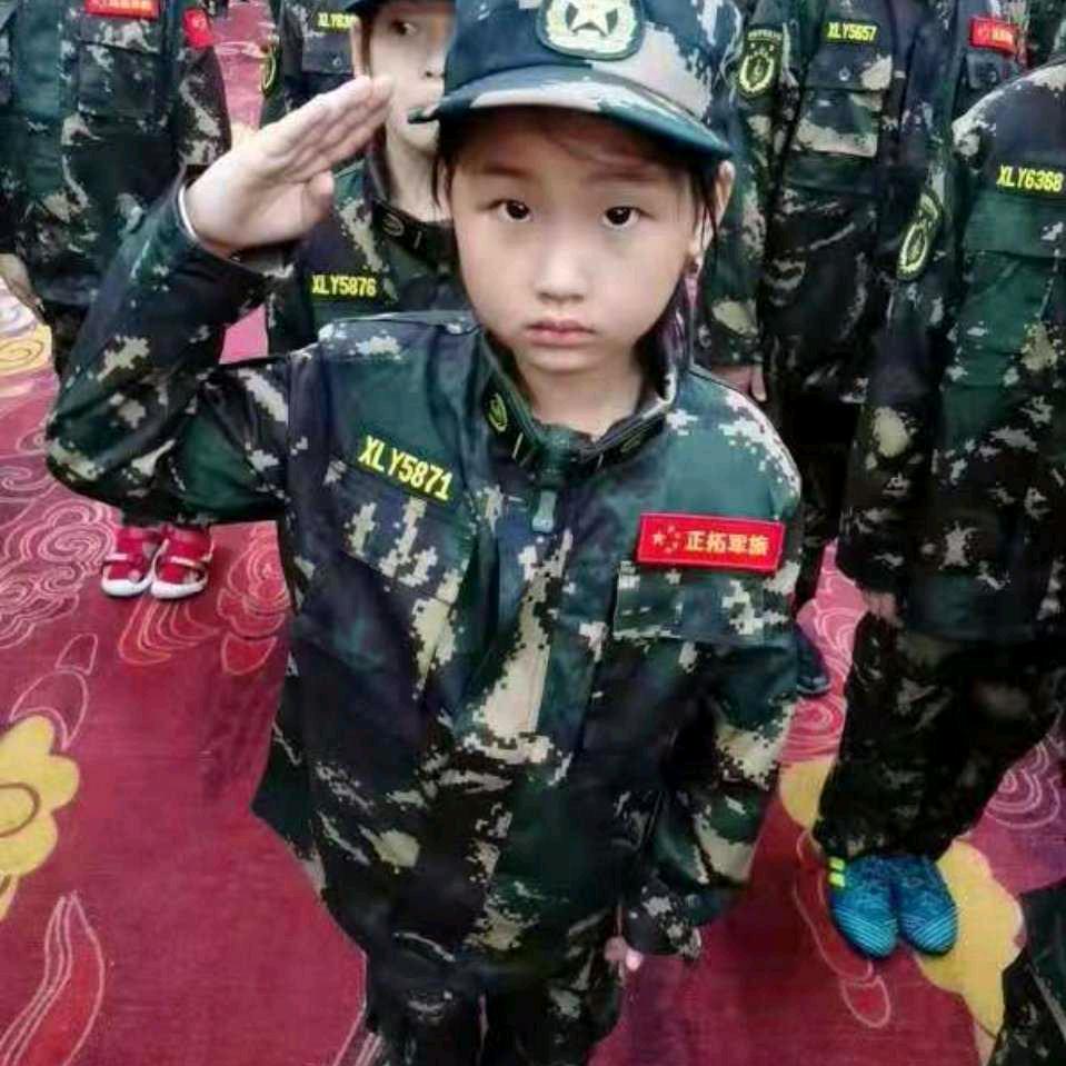 金氏大闸蟹，开开心心