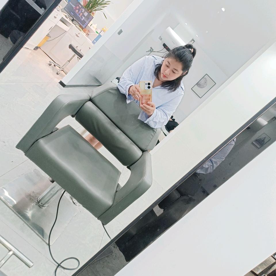 @鸭母玲