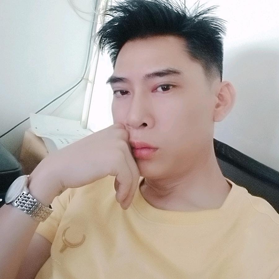 何（HE~YUE~SEN）森