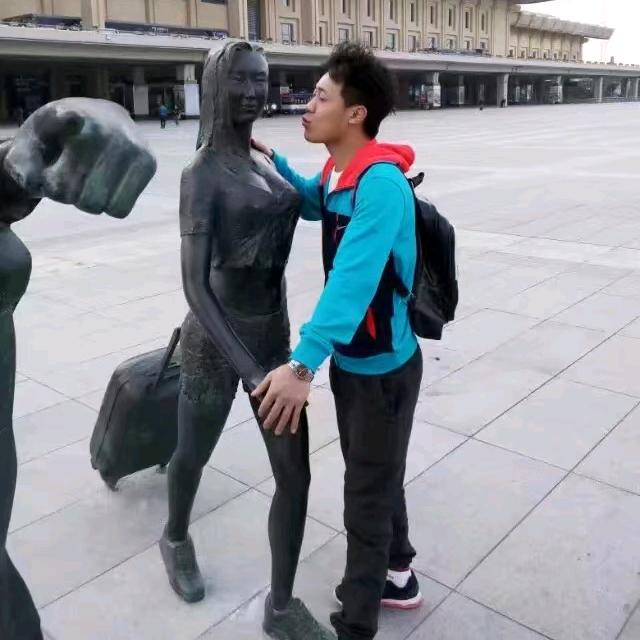 赵堃宇