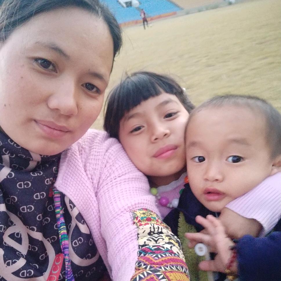 大山里的巴尼姑娘