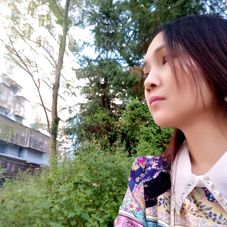 英子