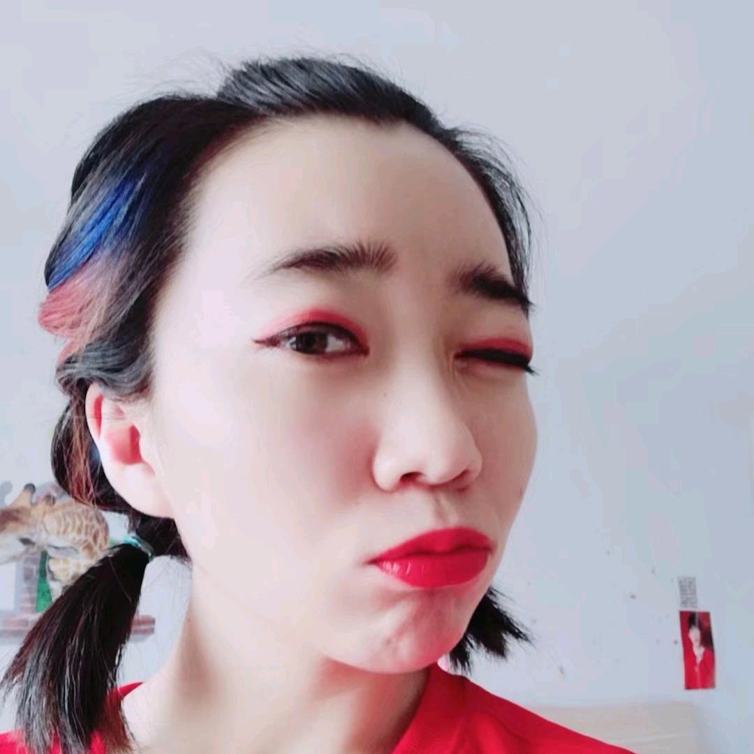 卡卡学跳舞