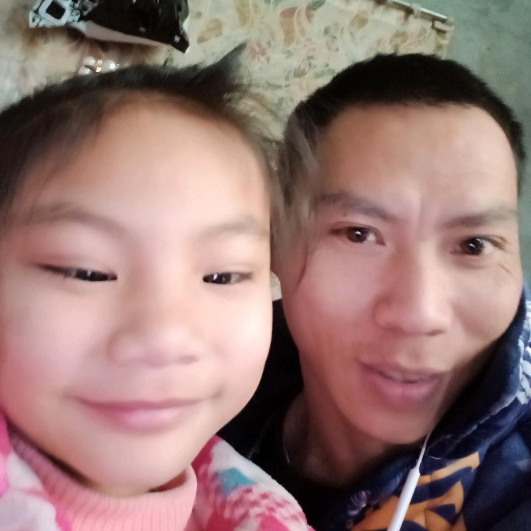 小蓝，爱聊天，