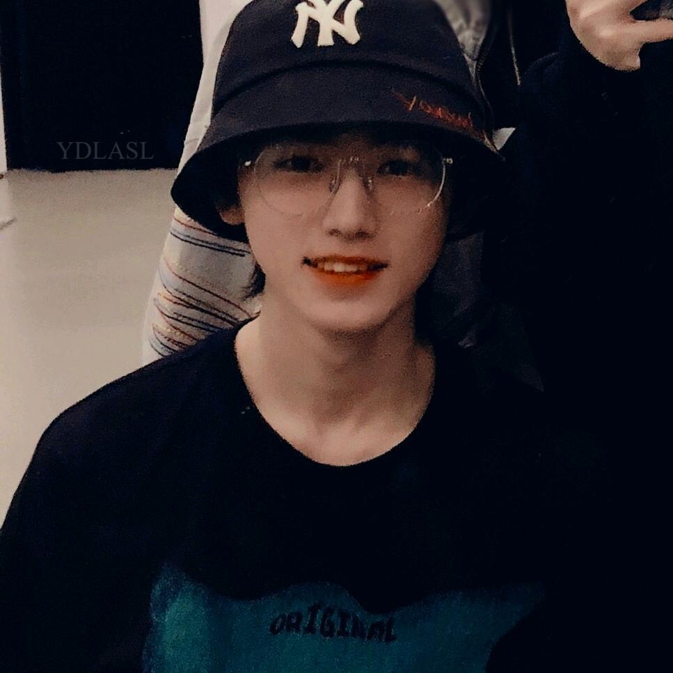 组团去sdfj偷小孩