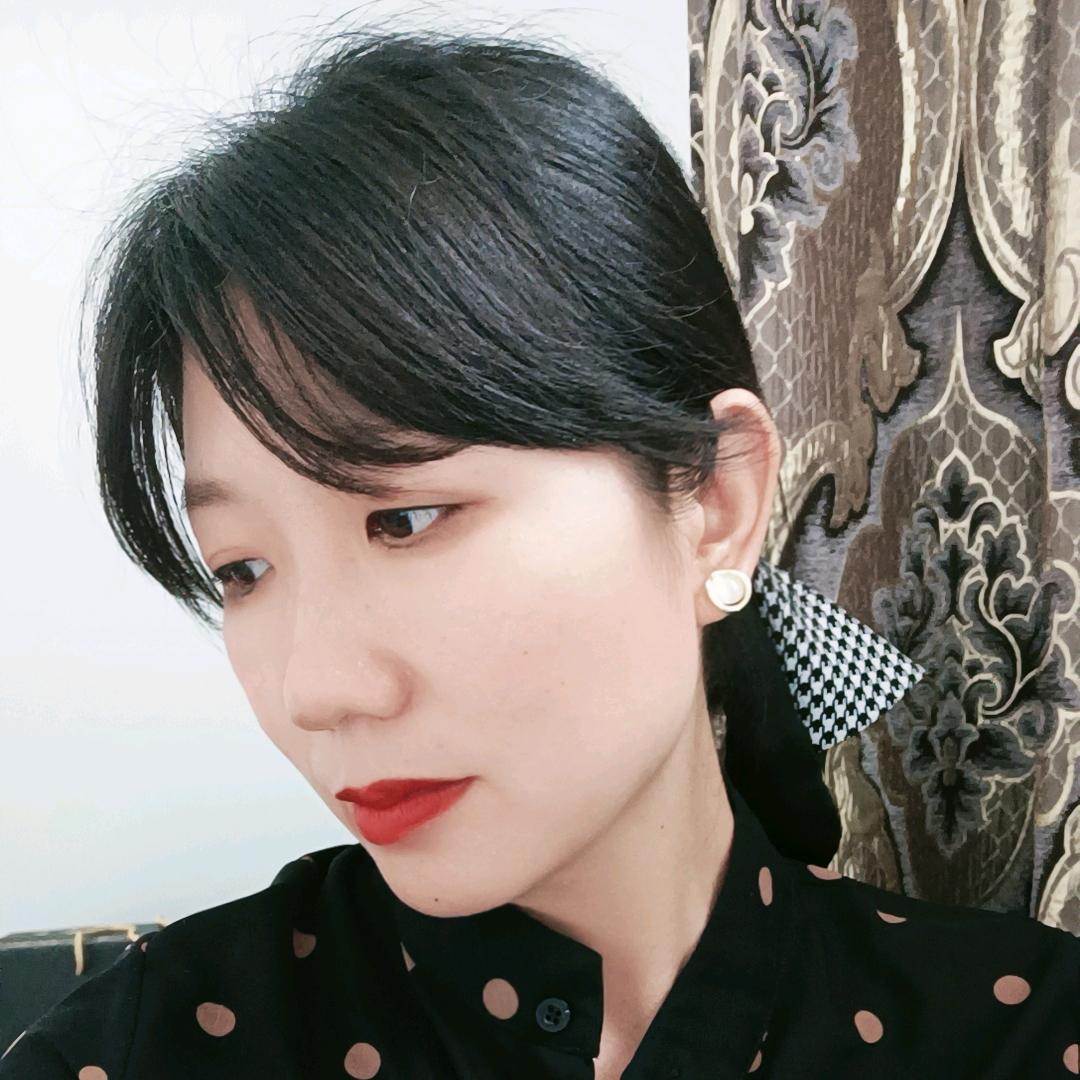 萝莉——小仲出入境咨询