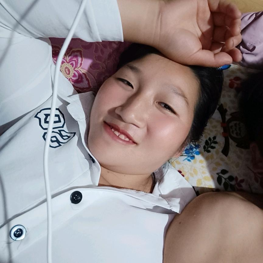 我爱🌹一家49188587140一卡乙