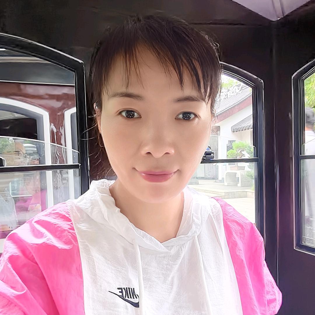 静静（开心麻麻）