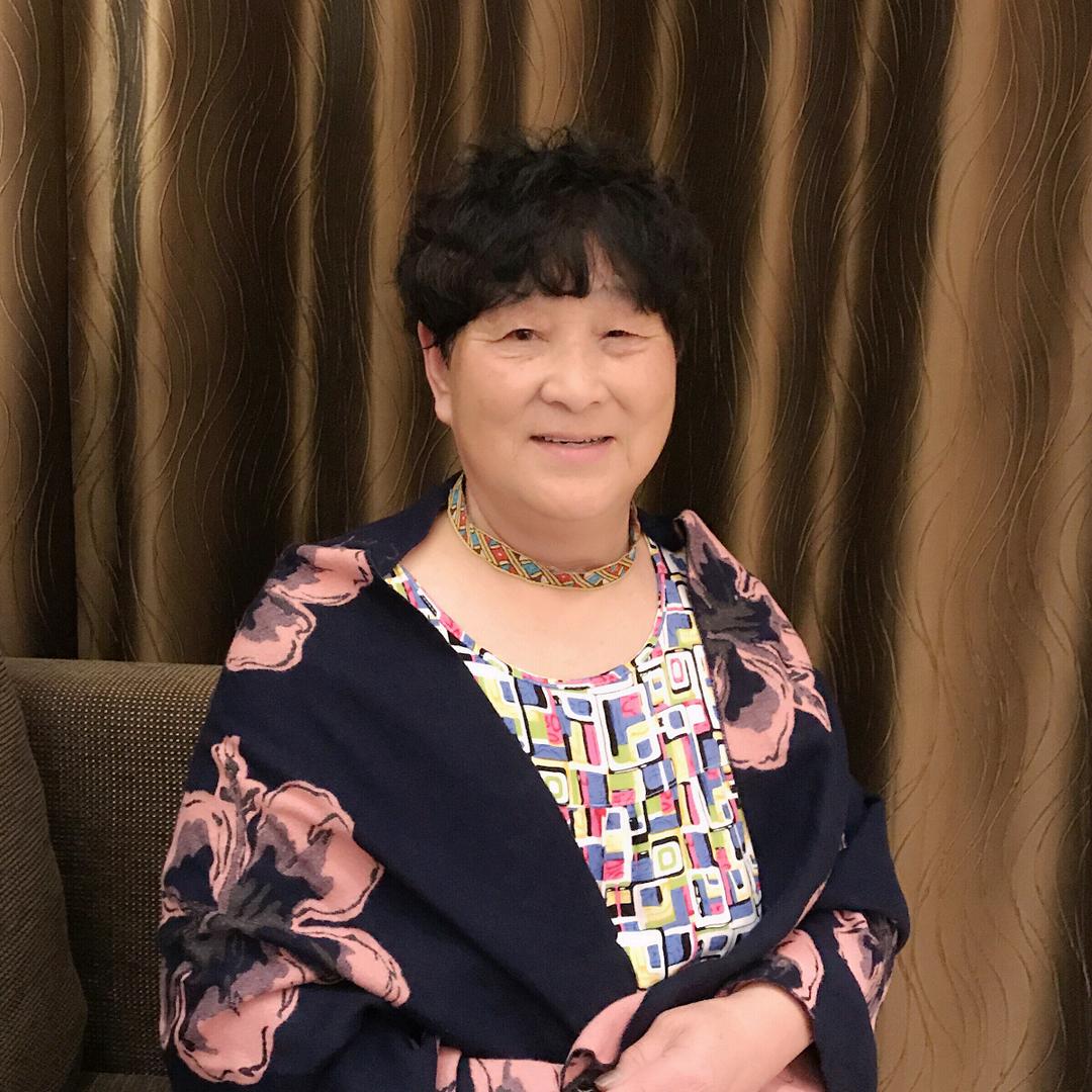 李荣英
