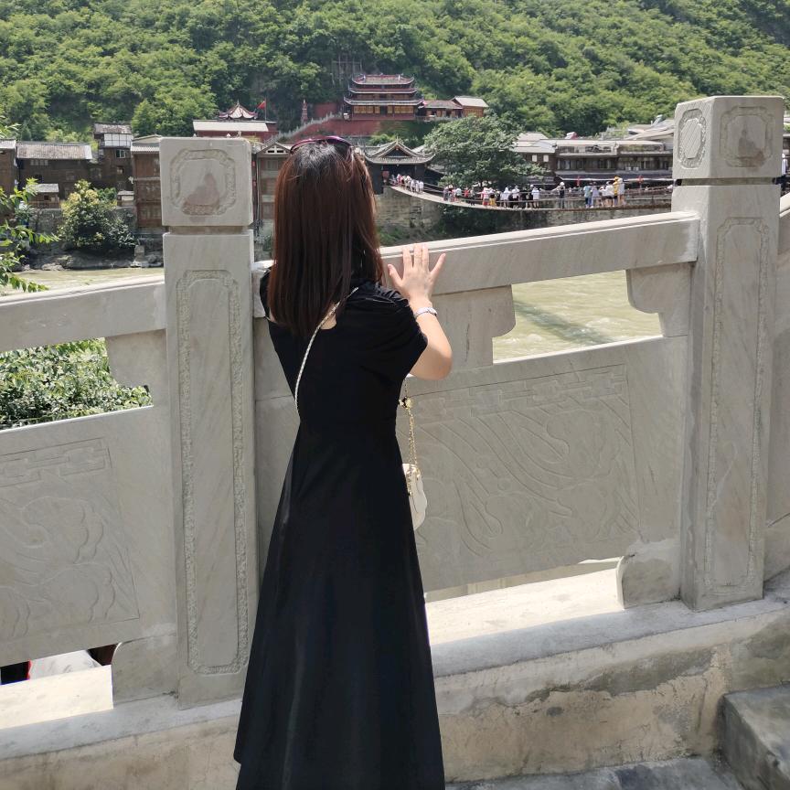 ♛懒懒的小七