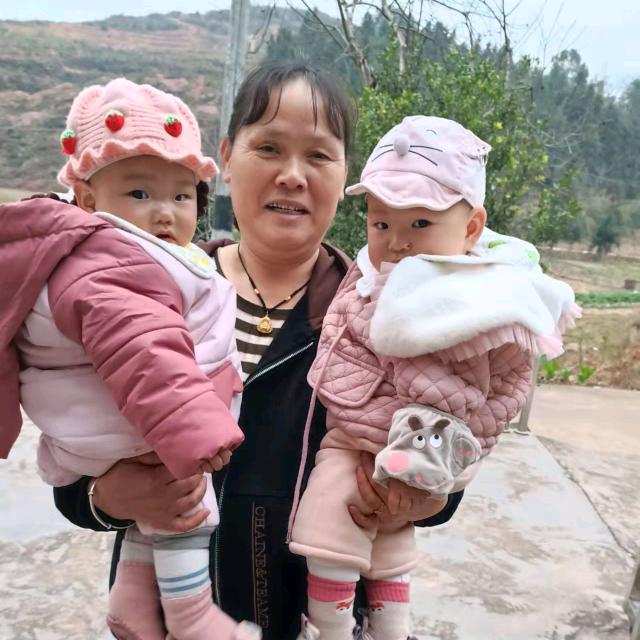 小小年