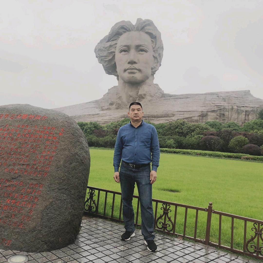 谢悦伟