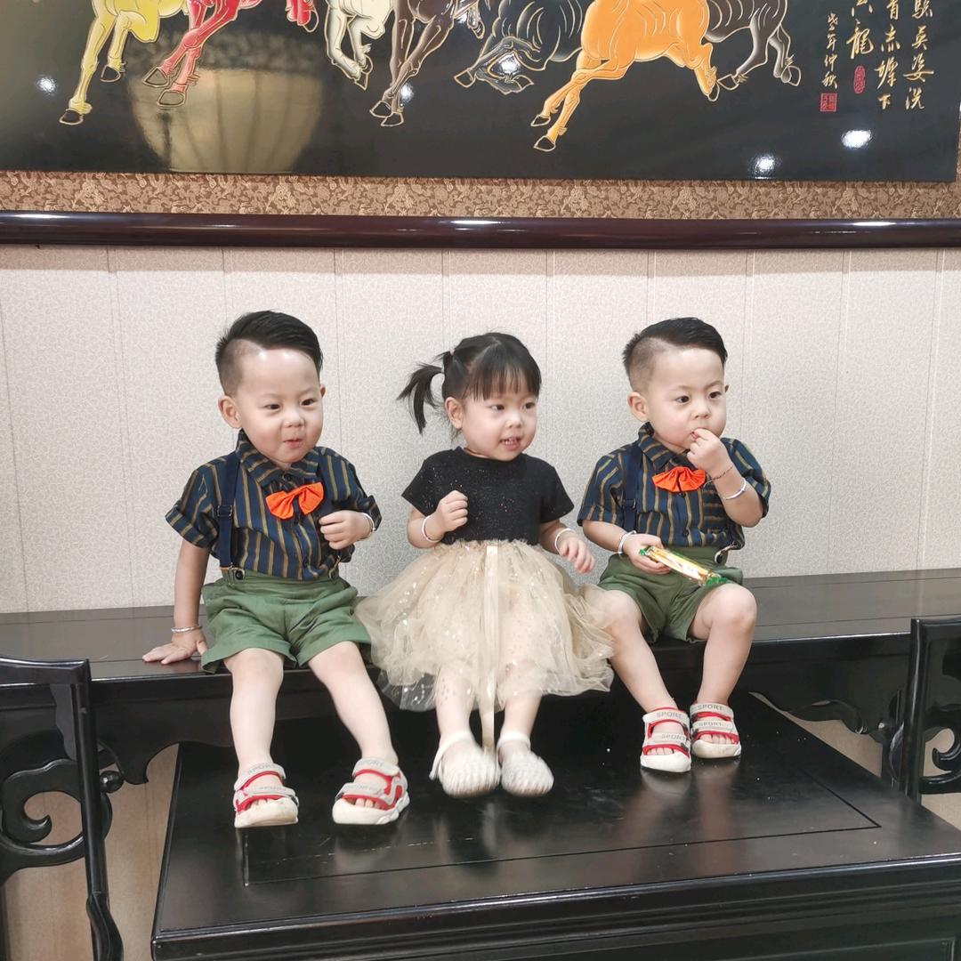 三胞胎妈妈