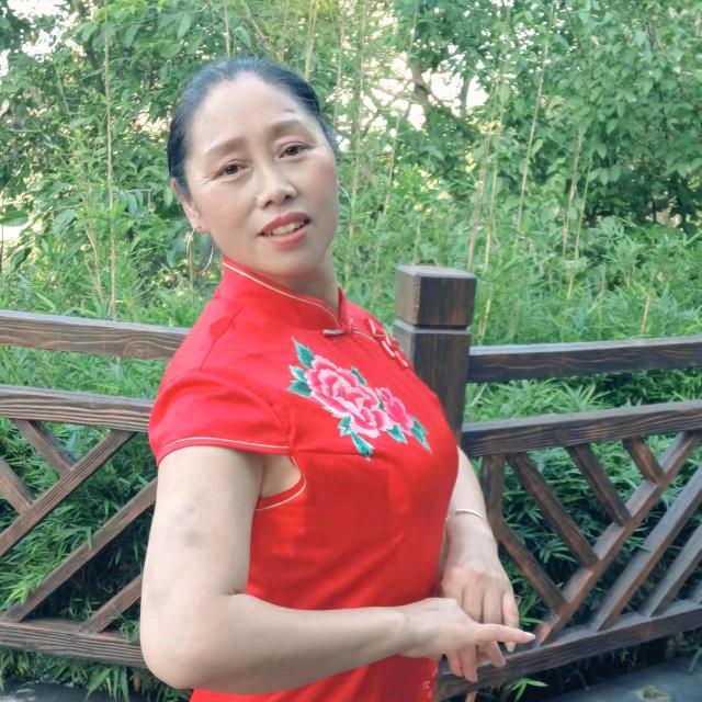 黎幺妹唱歌加聊天主播